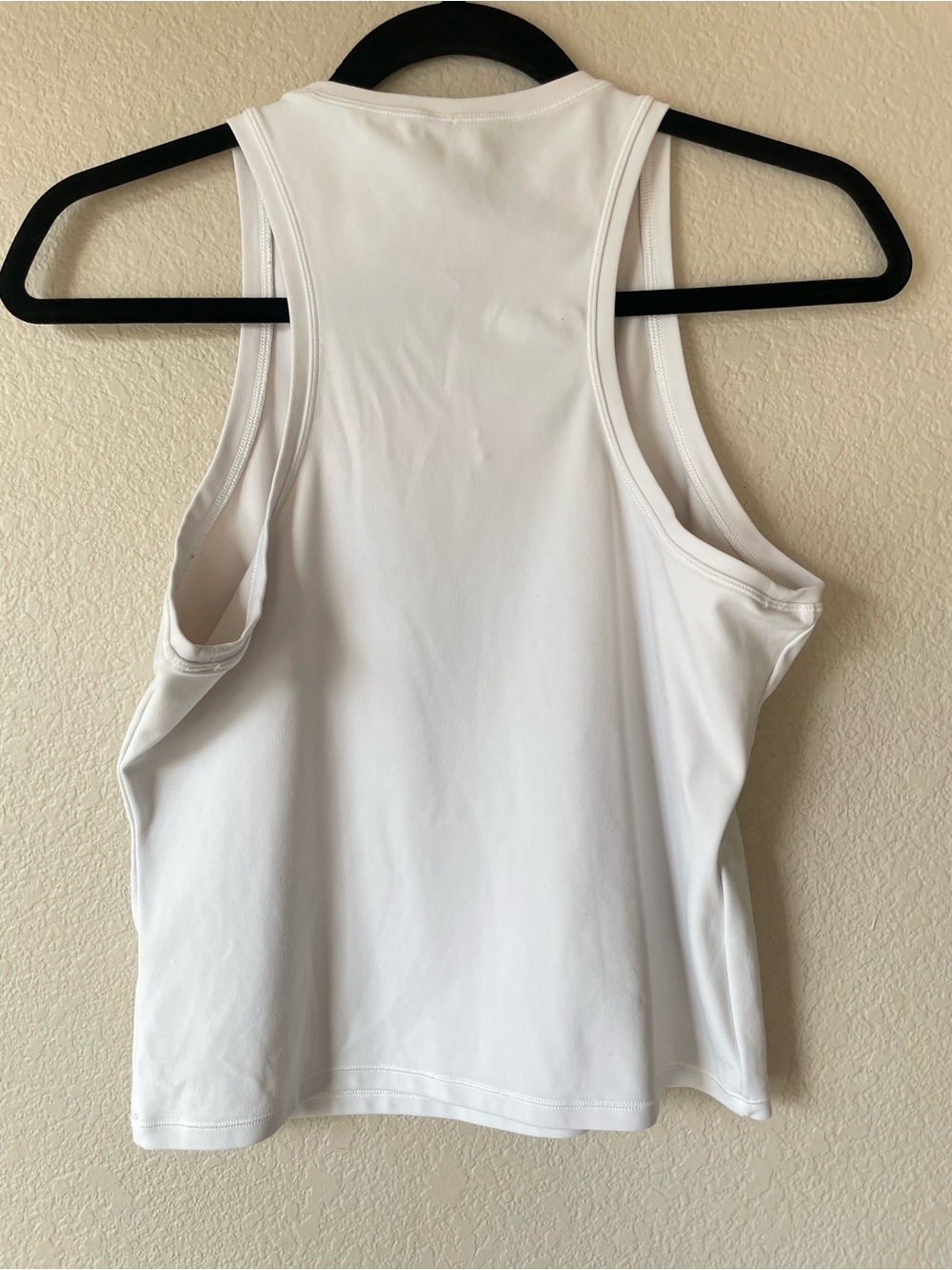Vuori White High-Neck Performance Tank - Picture 5 of 7